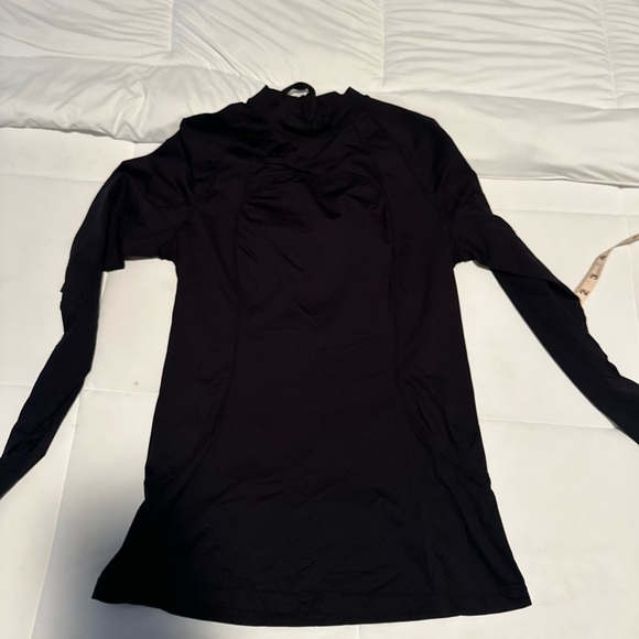 Lululemon One Love Rashguard NWOT - Picture 6 of 12